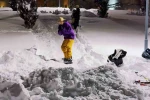 Erzurum kalesi önünde snowboard gösterisi