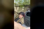 Esenyurt’ta bir kadın eski eşini sokak ortasında darp etti