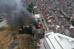 Esenyurt’ta korkutan çatı yangını: 4 binanın çatısına sıçradı