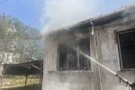 Eşiyle tartıştı, öfkesini evini yakarak çıkardı