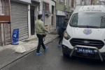Eski kız arkadaşının evinde gördüğü adamı bıçakladı 