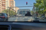 Eskişehir’de kamyonet kasasında tehlikeli yolculuk
