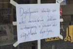 Esnaf, soğuk günlerde ısıtamadığı dükkanını açmıyor