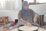Ev hanımları bu kooperatifte toplanarak ev ekonomisine yardımcı oluyor