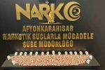 Eve yapılan uyuşturucu baskını polis kamerasında