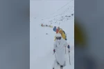 Everest’teki kar fırtınası nedeniyle bin kişi dağda mahsur kaldı