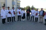 Fabrika gibi okul: Malatya’da öğrenciler domates yetiştirip salça üretiyor