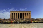 Fenerbahçeli taraftarlar, Anıtkabir’i ziyaret etti