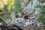 Fethiye’de kayalıklarda mahsur kalan Alman turisti JAK timi kurtardı
