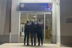 Firari şahıslar jandarmadan kaçamadı