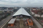 Fuar alanı ve tuhafiyeciler pazaryerinde yoğun tempo
