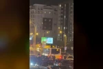 Galibiyet kutlamalarında Galatasaylı taraftar otobüsün üzerinde yolculuk yaptı