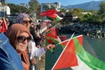 Gazze için tekne ile denize açıldılar