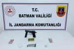 Gercüş ve Hasankeyf’te kaçakçılıkla mücadele: Silah ve kaçak malzeme ele geçirildi