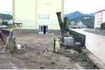 Giresun’da sel suları çekildi, geriye çamuru kaldı 