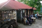 Giresun’da yayla yolundaki 70 yıllık kahvehane zamana direniyor