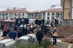 Göçük altında kalan işçi için ekipler seferber oldu