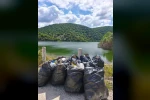 Göleti el birliğiyle temizlediler