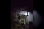 Gönen’de tarlada yanan traktör kullanılamaz hale geldi