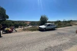 Gördes’te motosiklet otomobile çarptı: 2 yaralı