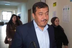 Görme engeline inat başarıya yürüyen öğretmen: Şimdi özel öğrencilerine rehberlik ediyor
