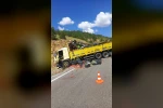 Gümüşhane’de sebze yüklü kamyon otomobile arkadan çarptı: 4 yaralı
