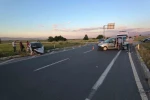 Hafif ticari araçların çarpıştığı kazada 8 kişi yaralandı