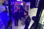 Hakkari’de karda mahsur kalan ambulansa belediye ekiplerinden destek 