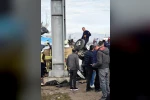 Halk otobüsü üst geçide çarptı! 4 ölü 13 yaralı