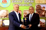 Hasan Altun’dan, İl Müdürü Sağlam’a teşekkür plaketi
