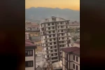 Hasarlı bina yıkıldı