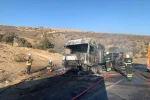 Hatay’da seyir halindeki tır alev alev yandı