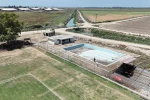 Havuz çürümeye terk edildi, çocuklar kanallarda boğuluyor