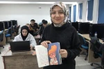Hayat hikâyesiyle örnek oluyor, geleceğin tasarımcılarını yetiştiriyor