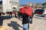 Hayır için dağıtılan tonlarca soğan bir saatte tükendi