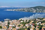 Heybeliada Deniz Harp Okulu’ndaki yangına müdahale sürüyor