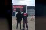 Hırsızlık suçundan aranan şahsı jandarma yakaladı