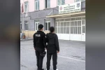 Hırsızlık suçundan aranan şahsı polis yakaladı