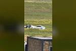 Husumetli iki aile arasında çıkan kavgada silahlar konuştu