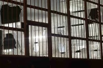 Husumetlisinin iş yerinin camlarını kırdı, emniyete gidip teslim oldu