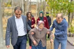 Hüyük’te evde sağlık hizmetinden yararlanan yaşlı hastalar adına fidan dikildi