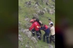 Iğdır’da otomobil uçuruma yuvarlandı: 4 yaralı
