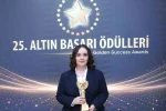 İHA muhabiri Zöhre Alagöz’e "Yılın En İyi Savunma Muhabiri" ödülü verildi