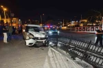 İki motosiklete çarpan sürücü ortalığı savaş alanına çevirdi: 1 ölü, 3 yaralı
