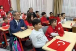 İkinci dönemin ilk dersinin konusu ’Bayrak’
