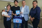 İlkadım’da doğan 555’inci bebeğin ilk hediyesi Başkan Kurnaz’dan