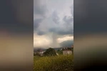 İnegöl’de sağanak etkili oldu, yollar göle döndü
