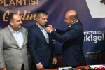 İnönü’de CHP’li Belediye Meclis Üyesi AK Parti’ye geçti