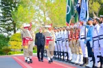 İran Cumhurbaşkanı Pezeşkiyan, Pakistan Başbakanı Şerif ile görüştü