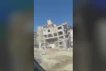 İş makinesinin darbesiyle 6 katlı bina yerle bir oldu